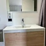 Halte - 1 Etoile Hotel