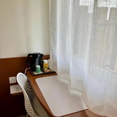 Halte - 1 étoile Hotel La Vergne (Charente-Maritime)