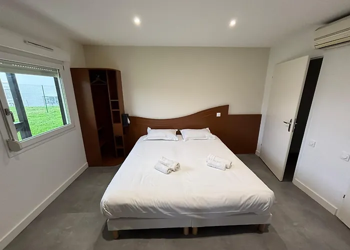 Halte - 1 étoile Hotel La Vergne (Charente-Maritime)