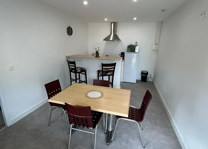 Halte - 1 étoile Hotel La Vergne (Charente-Maritime)