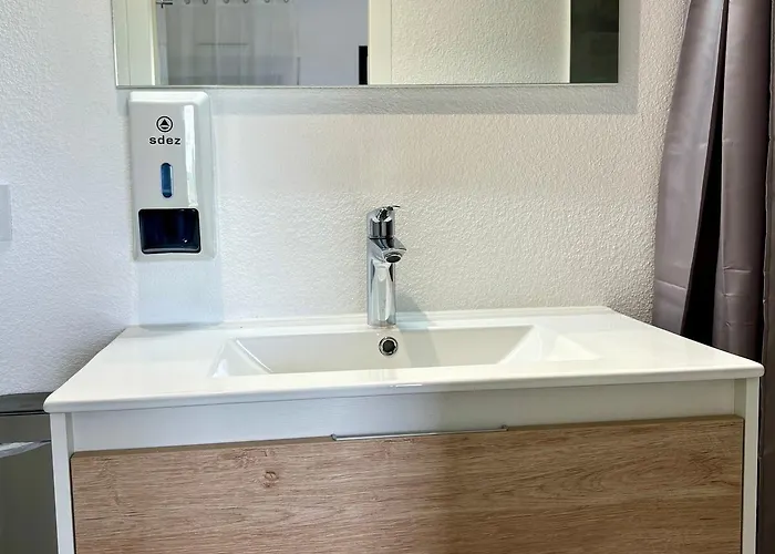 Halte - 1 étoile Hotel